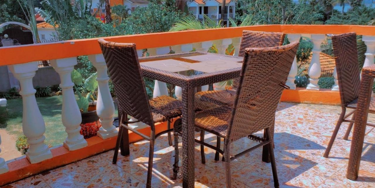 La Feve Beach Bed And Breakfast Entebbe Exteriér fotografie