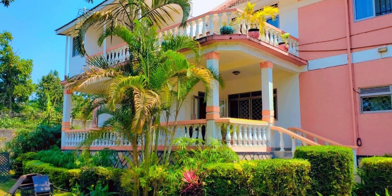 La Feve Beach Bed And Breakfast Entebbe Exteriér fotografie