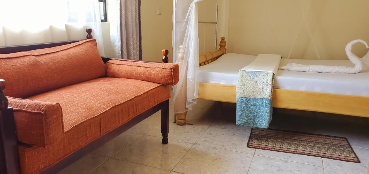 La Feve Beach Bed And Breakfast Entebbe Exteriér fotografie