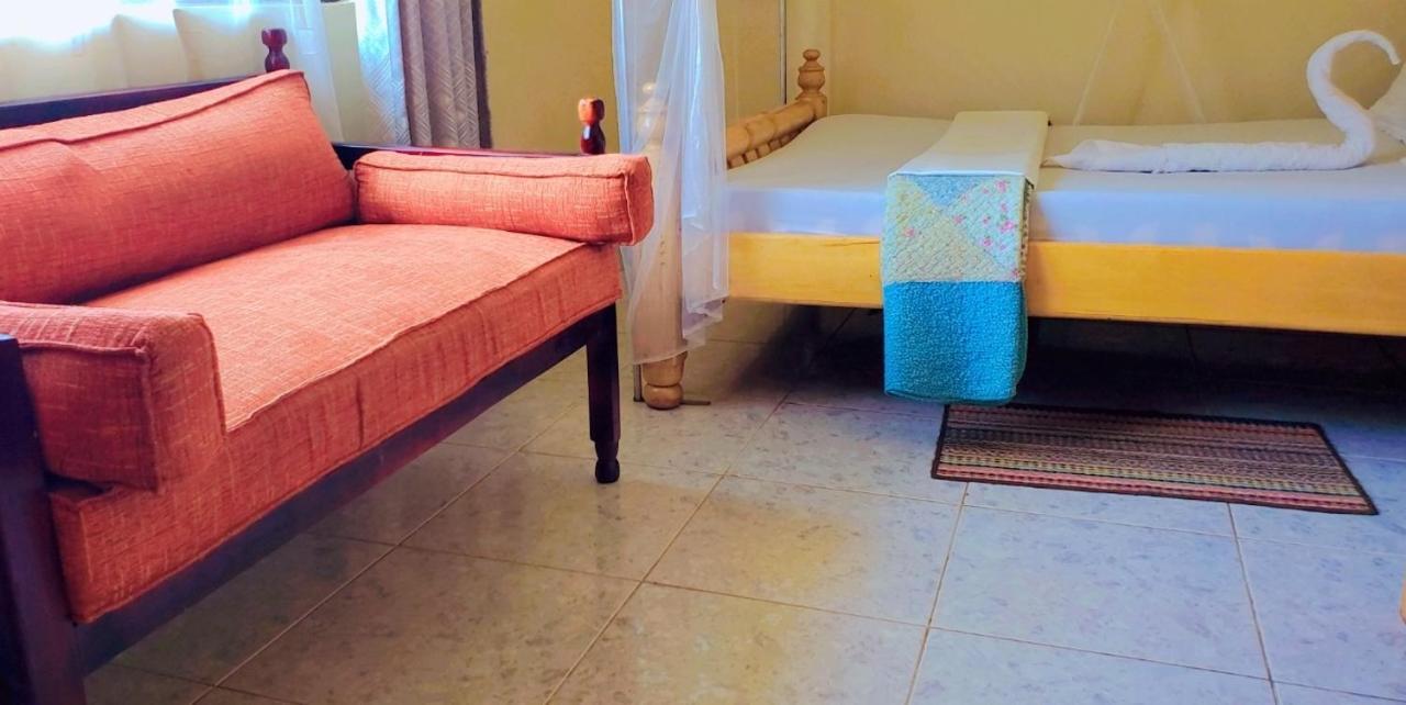 La Feve Beach Bed And Breakfast Entebbe Exteriér fotografie