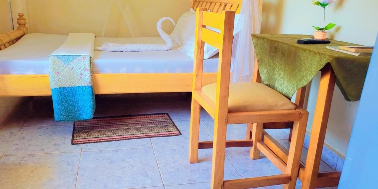 La Feve Beach Bed And Breakfast Entebbe Exteriér fotografie