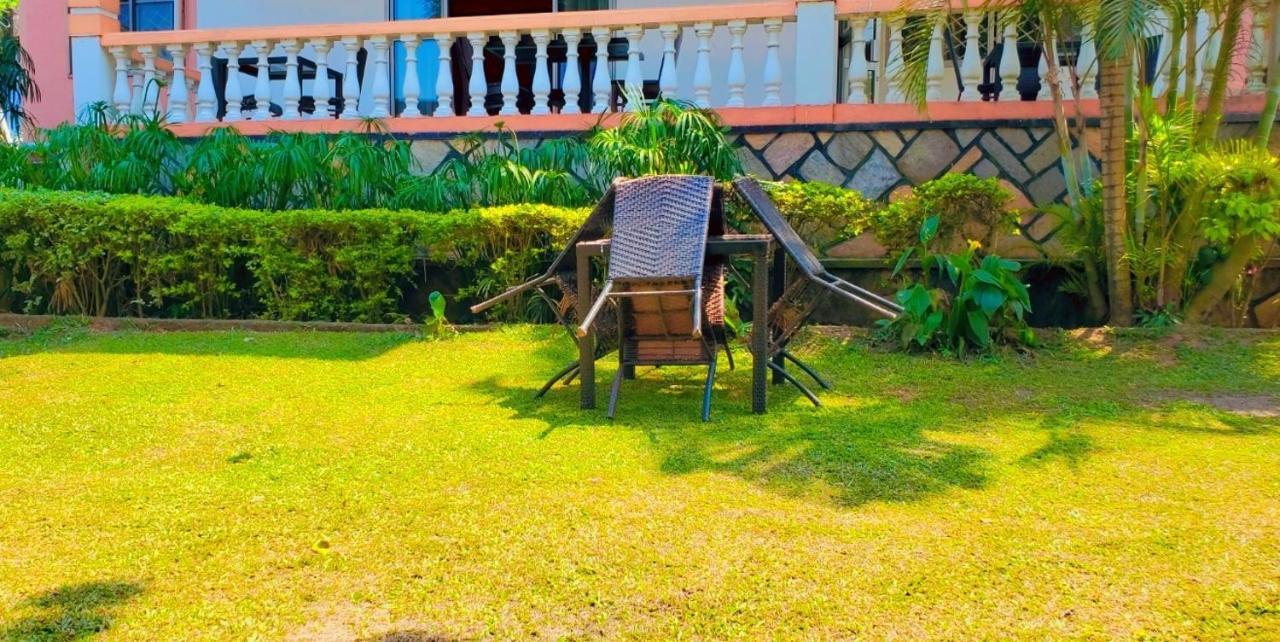 La Feve Beach Bed And Breakfast Entebbe Exteriér fotografie