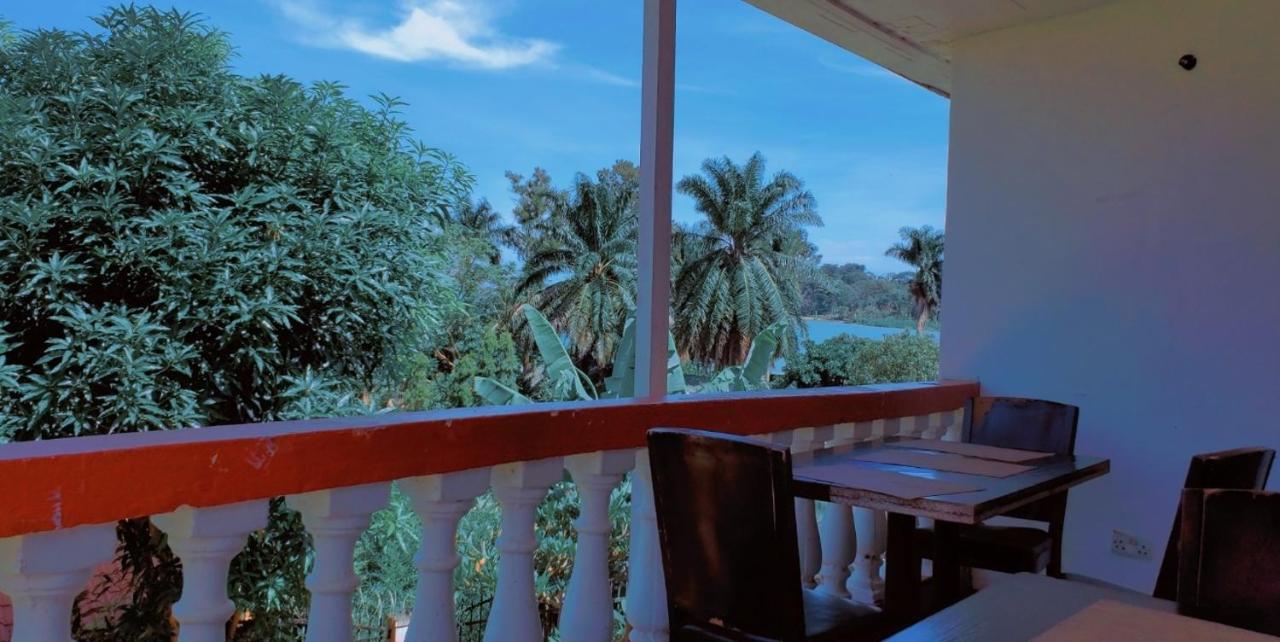 La Feve Beach Bed And Breakfast Entebbe Exteriér fotografie