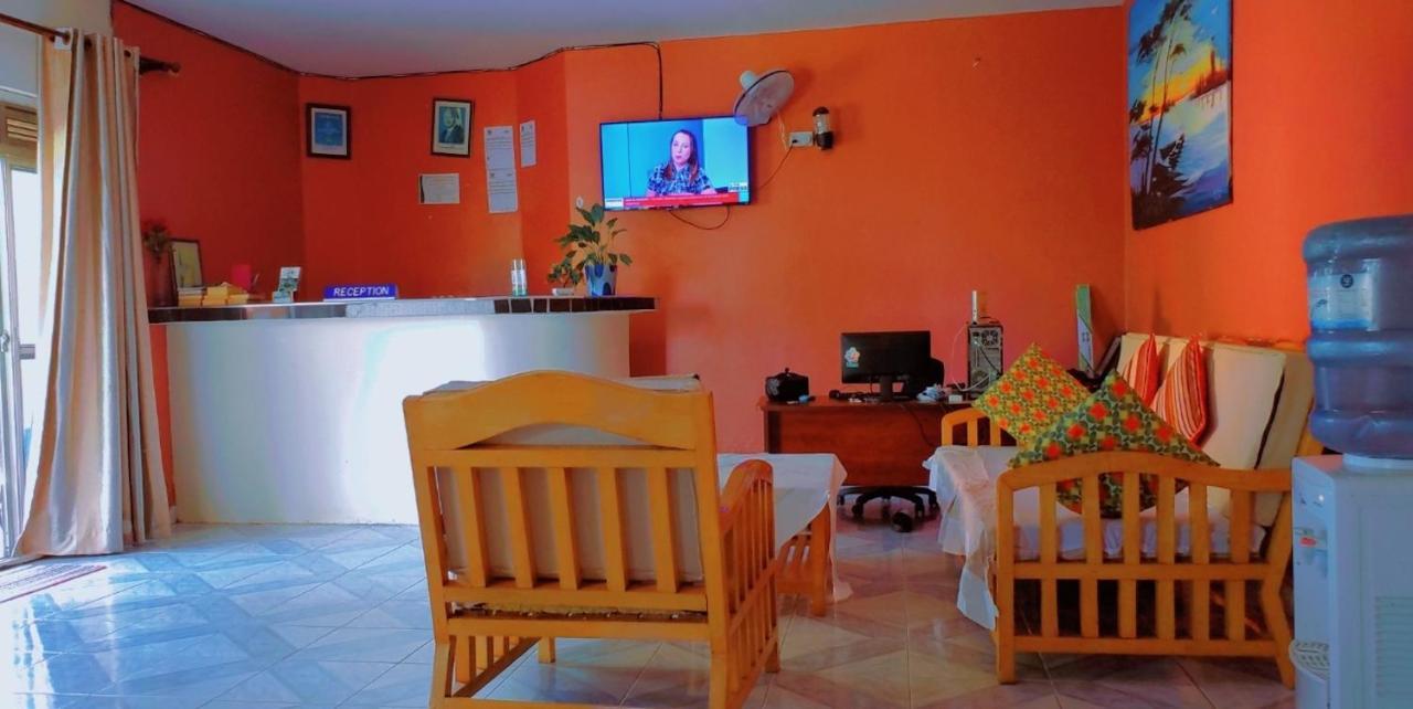 La Feve Beach Bed And Breakfast Entebbe Exteriér fotografie